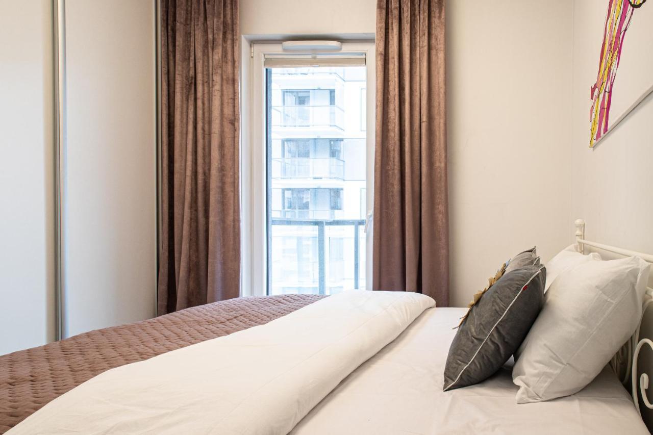 Wola Glamour Apartment Varsovia Exterior foto